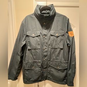 **SOLD** NWOT Fjallraven RÄVEN LITE JACKET - Navy